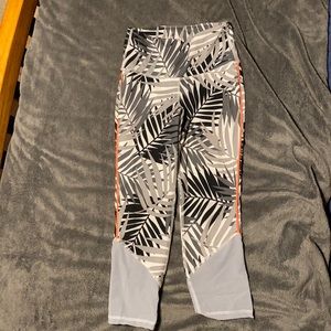 Old Navy Active go-dry leggings
